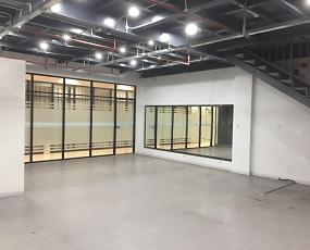 深圳長(zhǎng)城電腦大廈南山寫字樓 出租、招租與出售信息全解析，兼談Q房網(wǎng)服務(wù)與計(jì)算機(jī)房維護(hù)